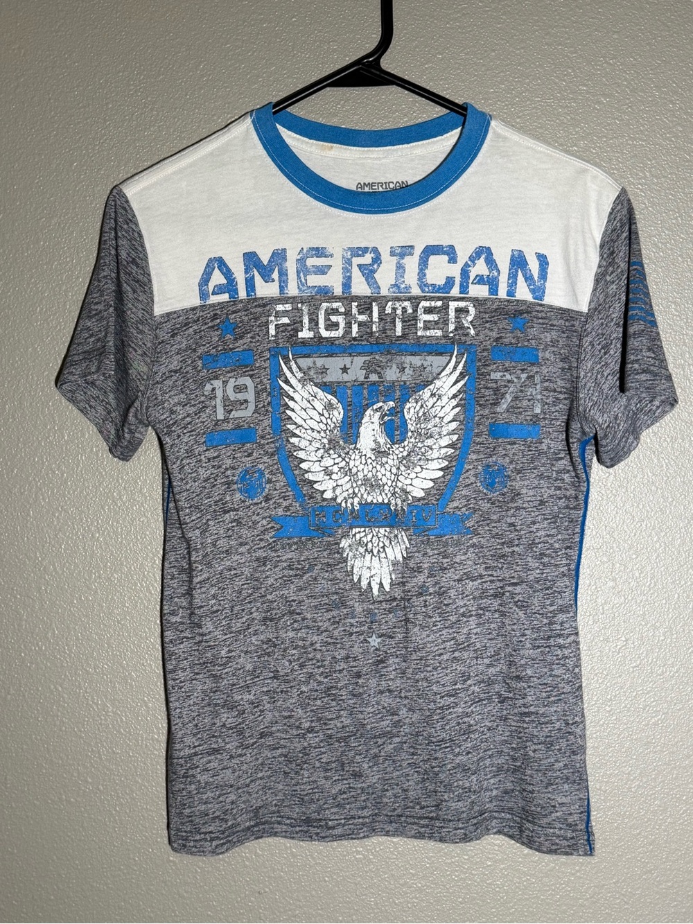 American Fighter Gray, White & Blue Eagle Graphic Short Sleeve Tee